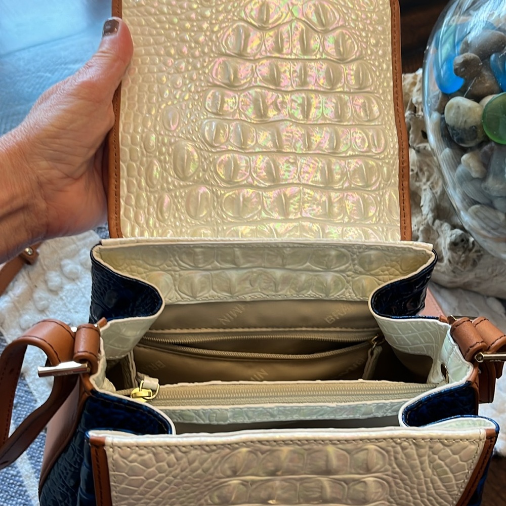 NWOT Brahmin bag - Picture 2 of 8